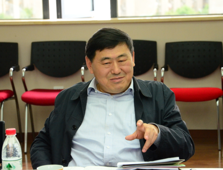 欧洲杯
校长周绪红到外国语学院调研
